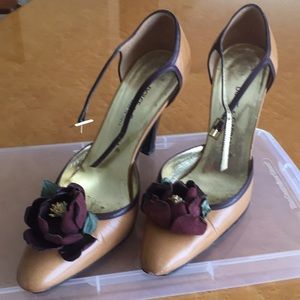 Dolce&Gabana shoes  size 351/2 it tan and purple